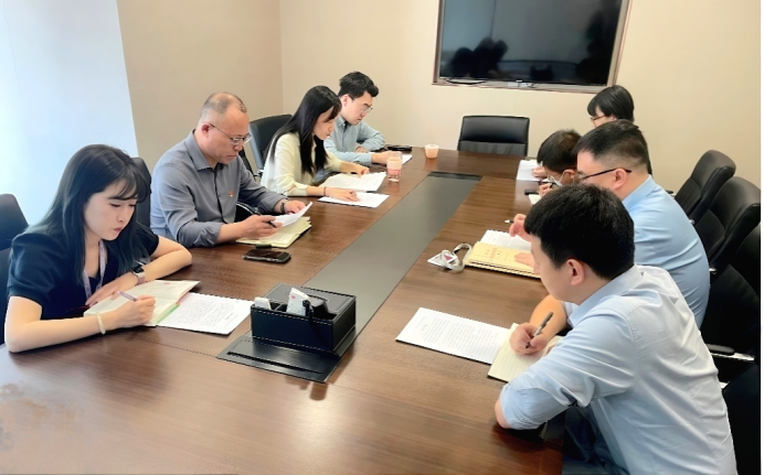 股權(quán)管理部黨支部開(kāi)展深入貫徹中央八項(xiàng)規(guī)定精神學(xué)習(xí)教育